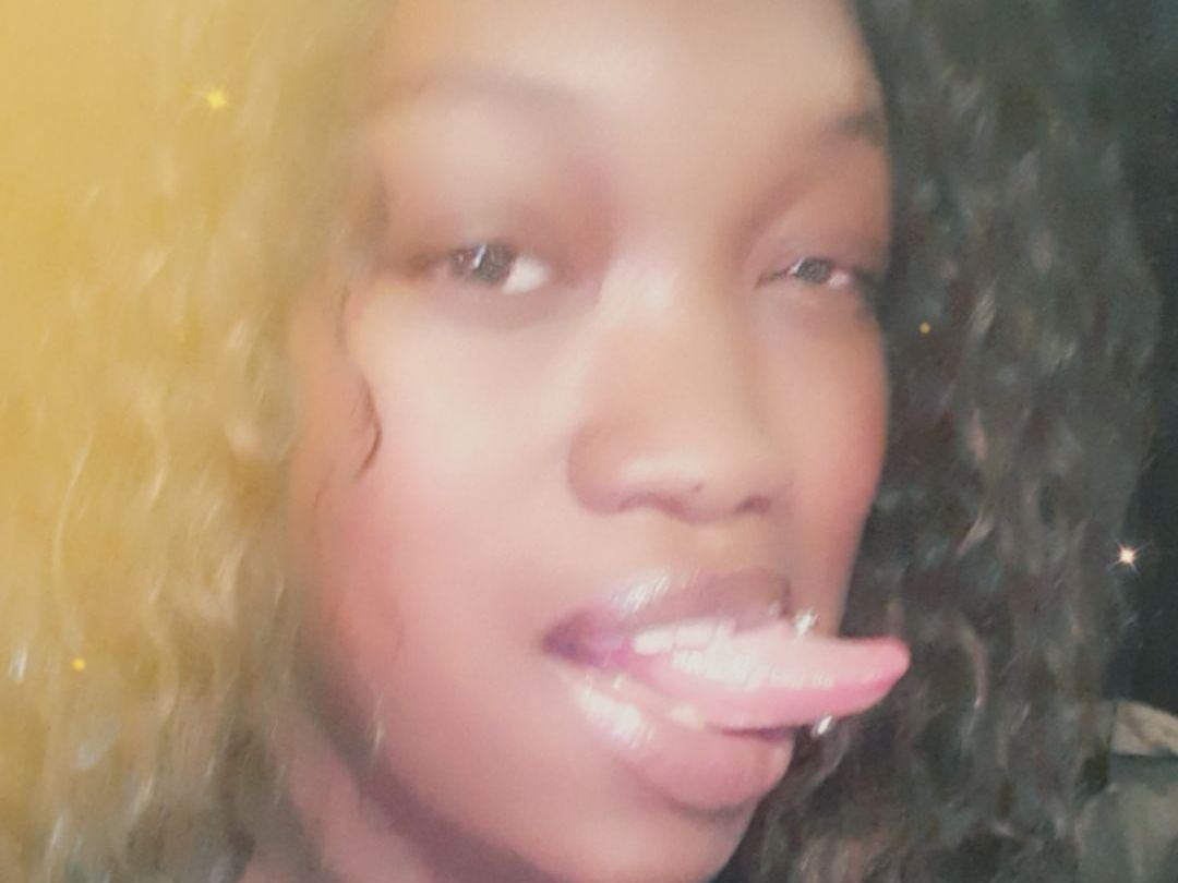 Foto de perfil de modelo de webcam de EbonyStage 