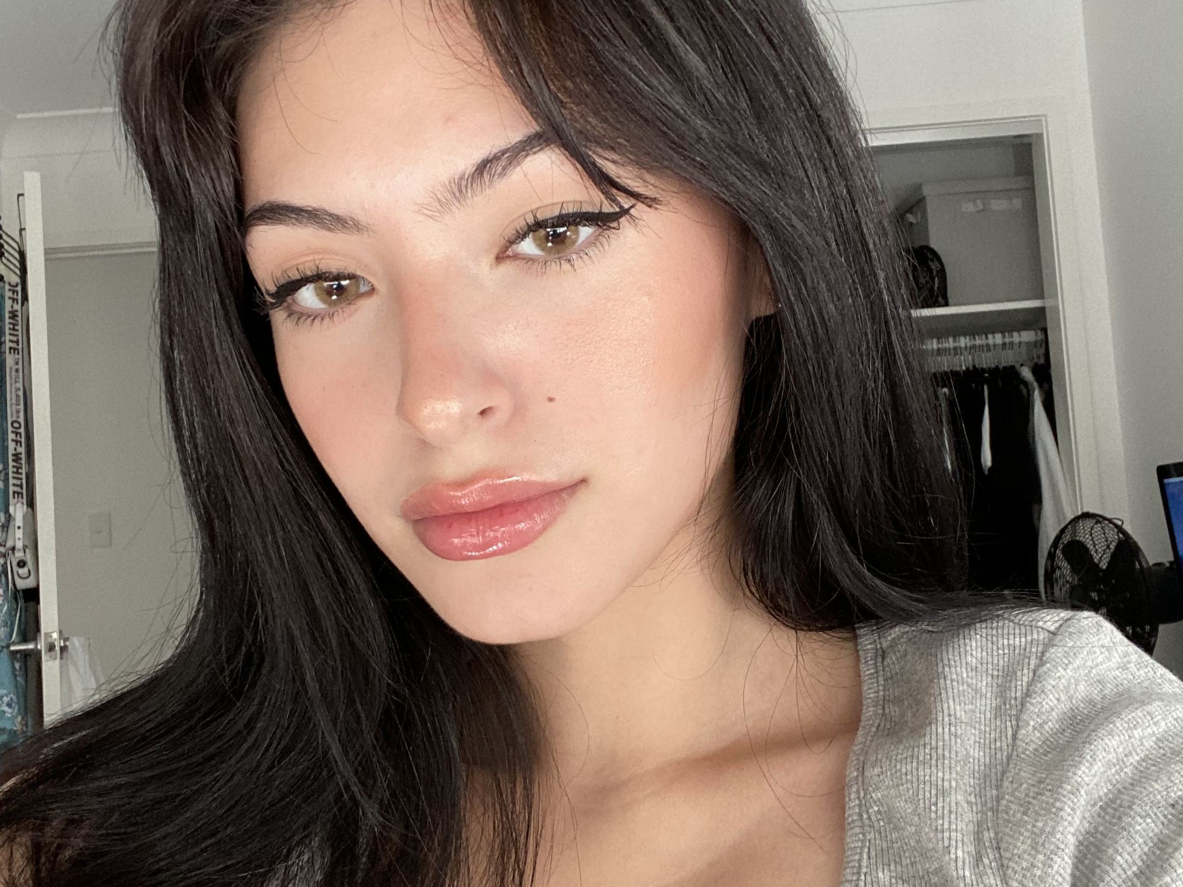 Image de profil du modèle de webcam Alita_Garcia