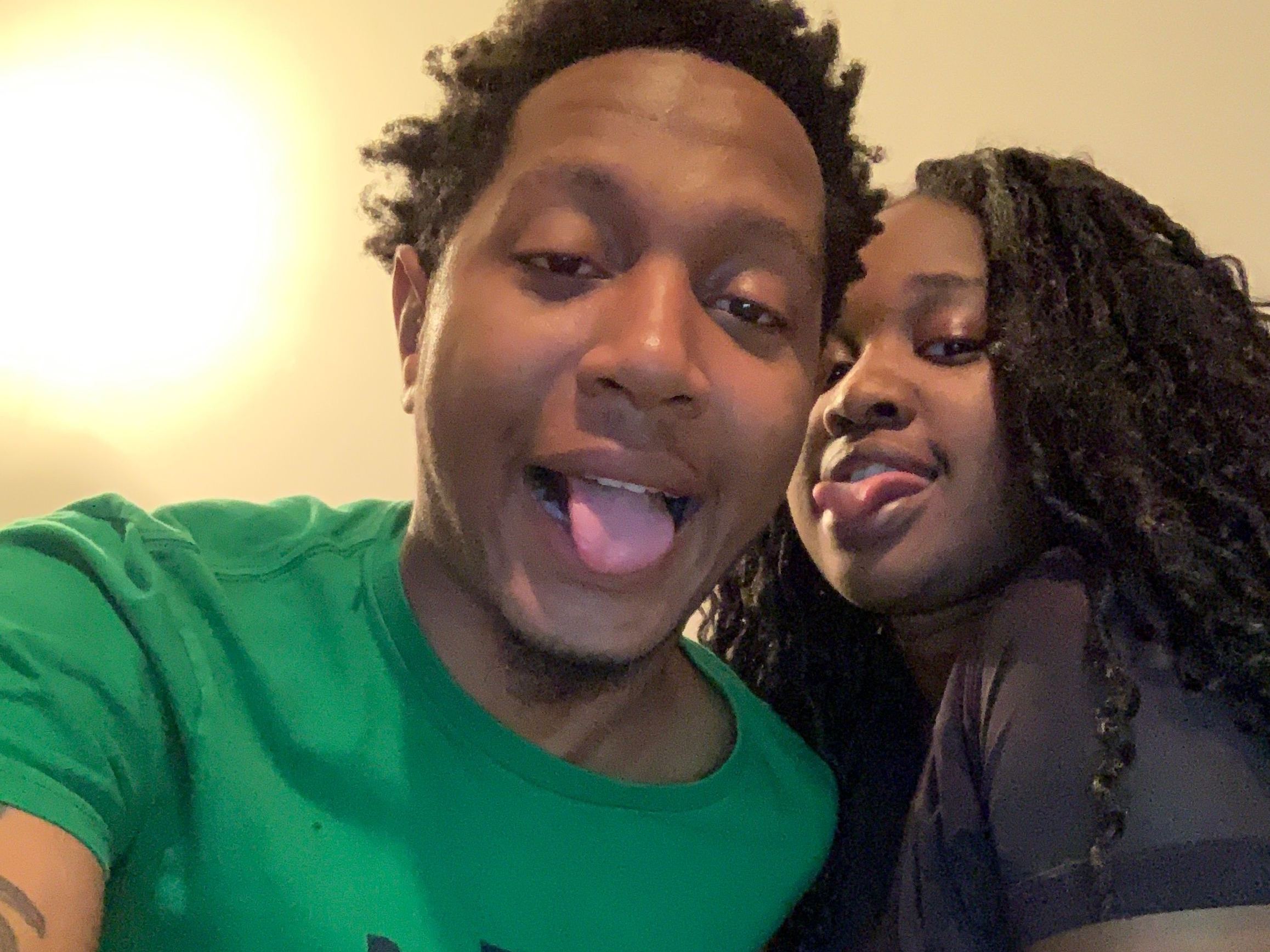 MilesDeepinEbony profilbild på webbkameramodell 