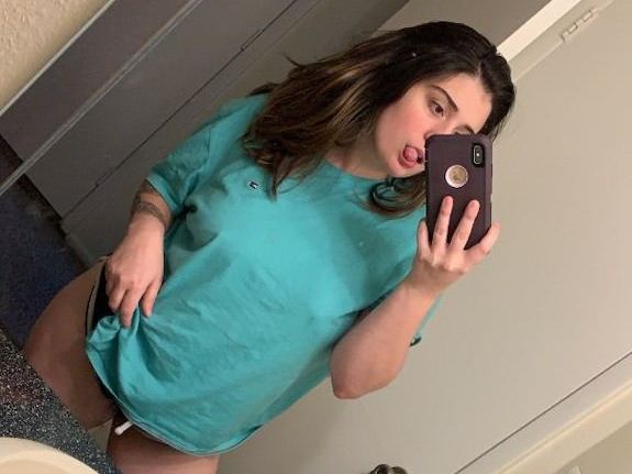 Imagen de perfil de modelo de cámara web de MilfyVet