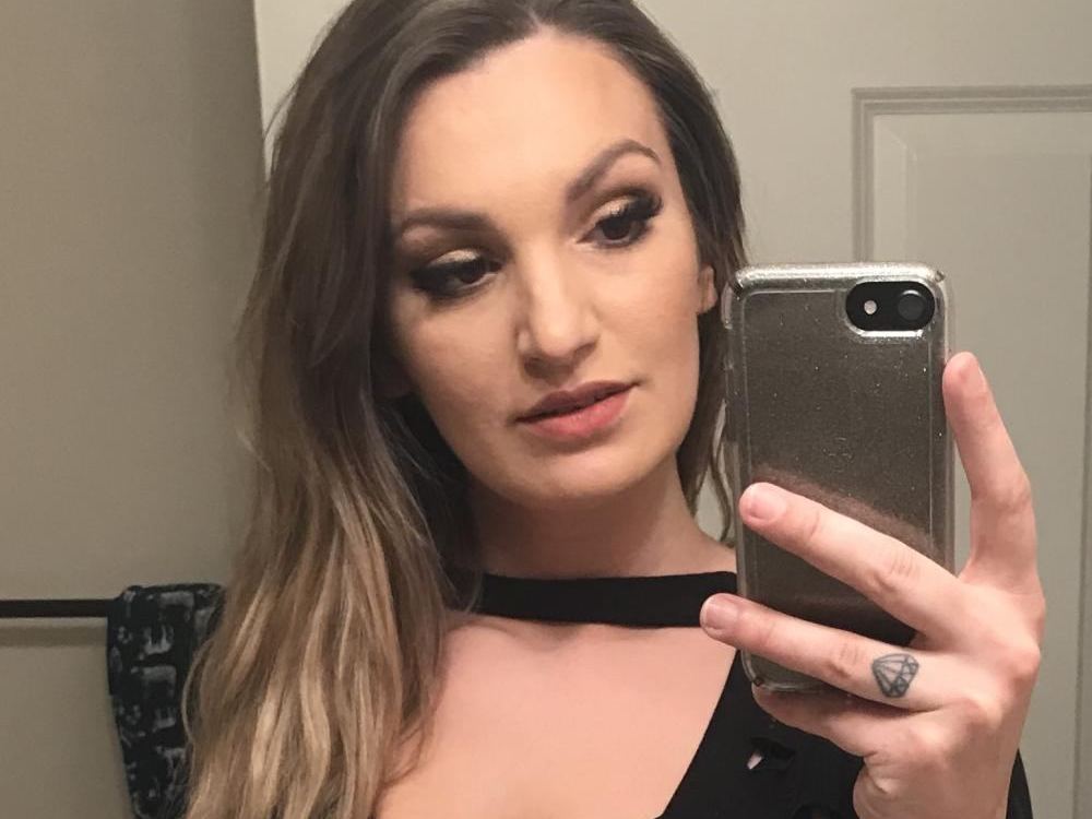LaineyG profilbild på webbkameramodell 