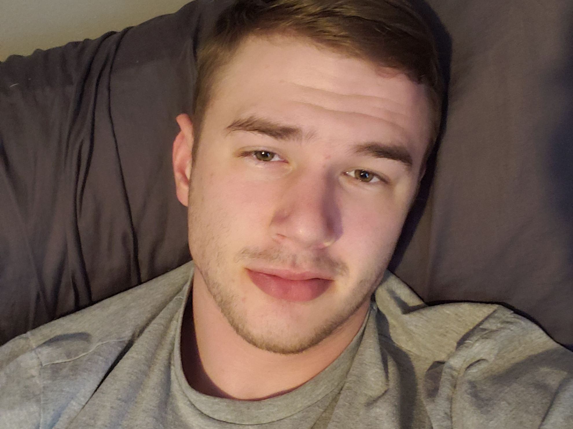 Johnson4480501 profilbild på webbkameramodell 