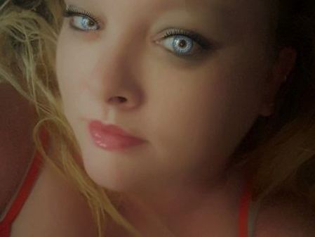 Imagen de perfil de modelo de cámara web de IrvineDelicious