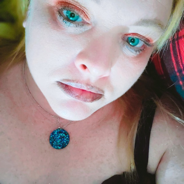 Performer IrvineDelicious Photo 11