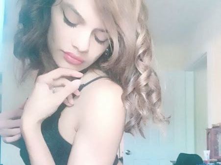 Image de profil du modèle de webcam CanaryStephanie