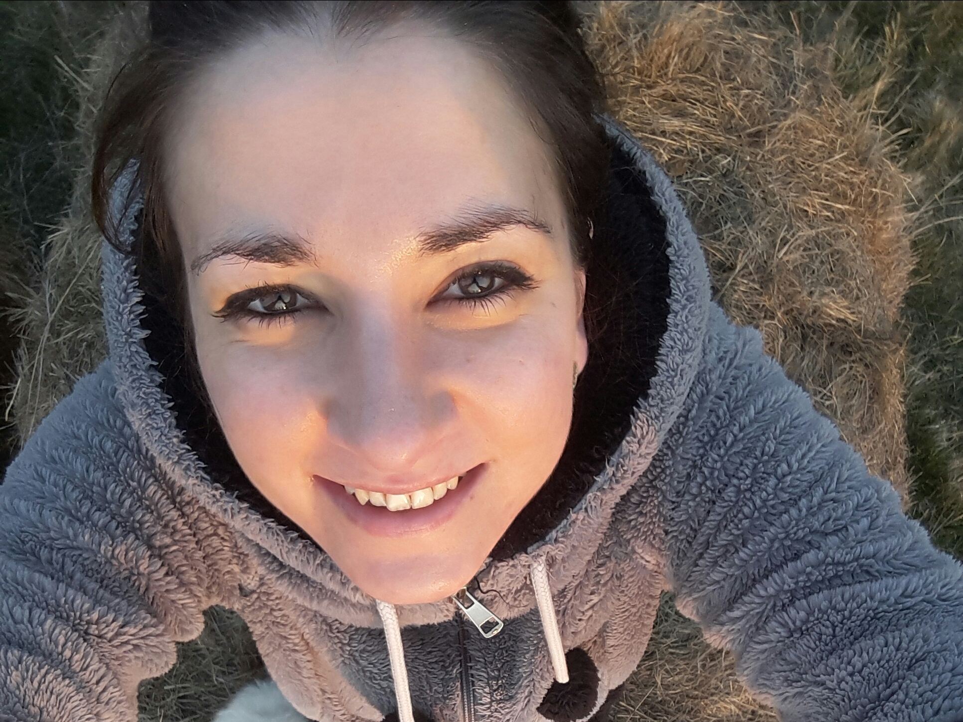 MonaCuttiee Profilbild des Cam-Modells 