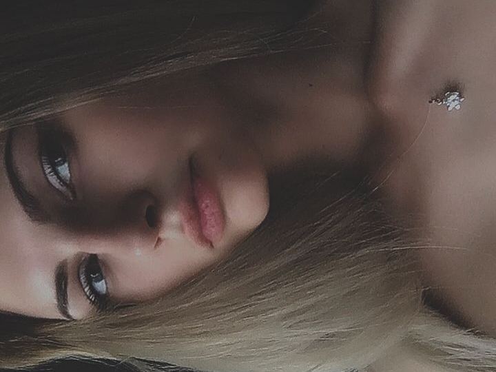 LianaGreen profilbild på webbkameramodell 