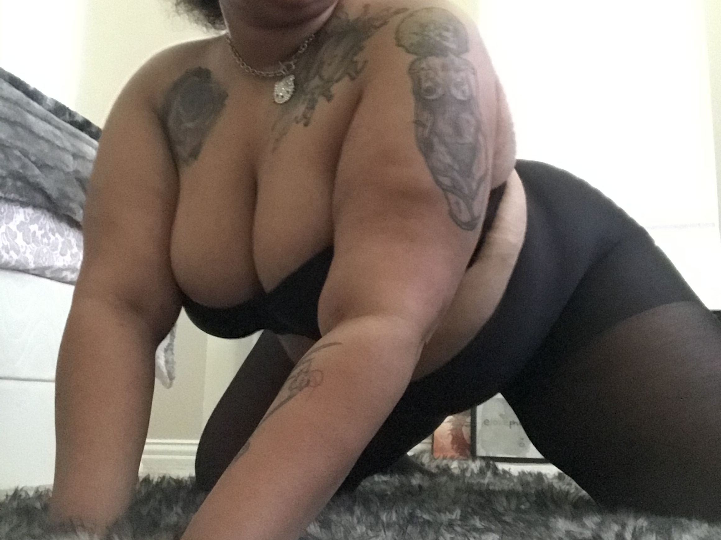 Image de profil du modèle de webcam JuicyJna