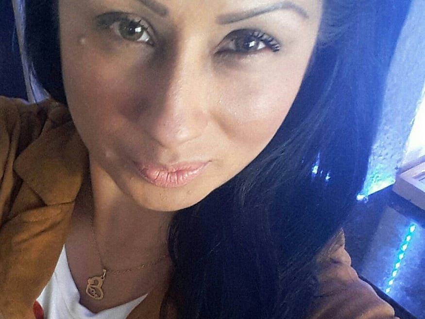 campato immagine del profilo del modello di cam