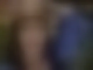 MZZZWETWET cam model profile picture