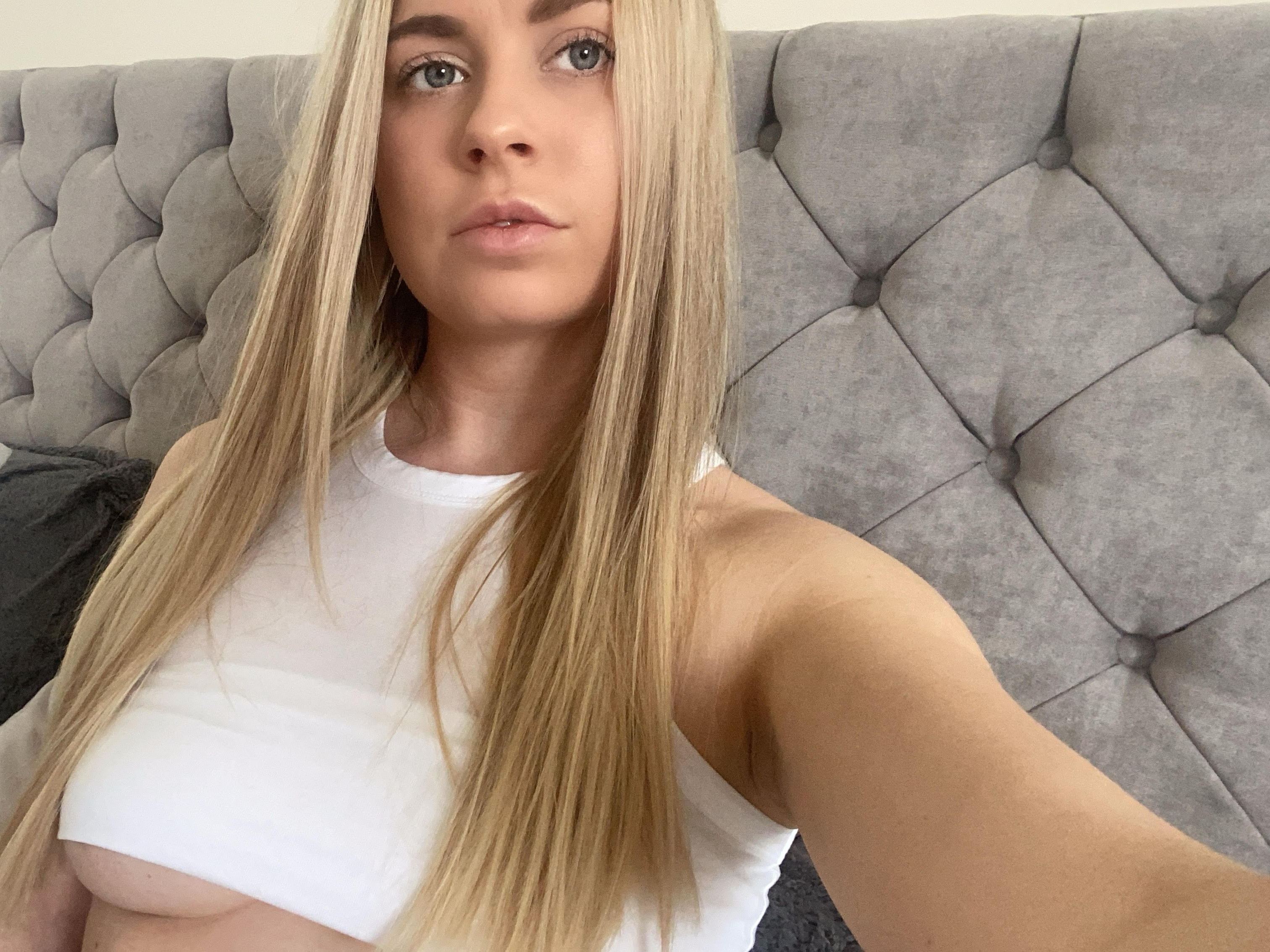 AdaSimss immagine del profilo del modello di cam