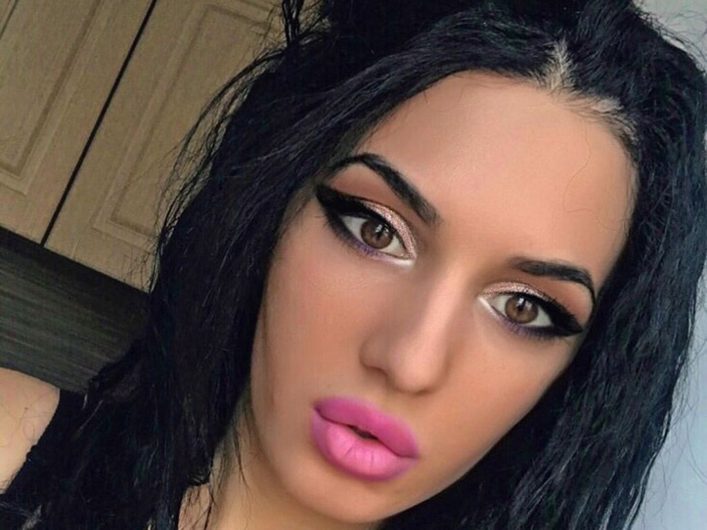 Avriella Profilbild des Cam-Modells 