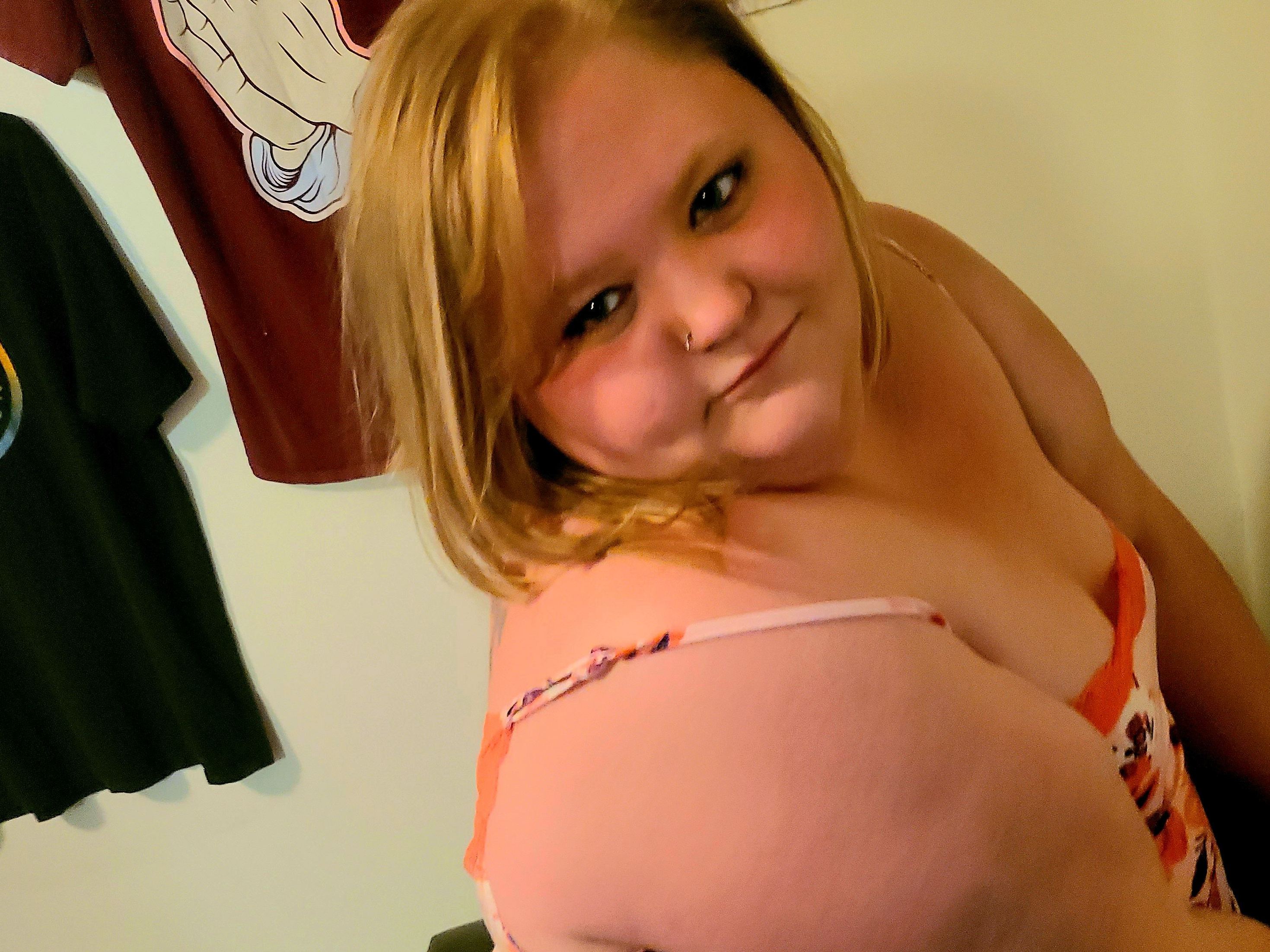 Image de profil du modèle de webcam ChloeSchanel