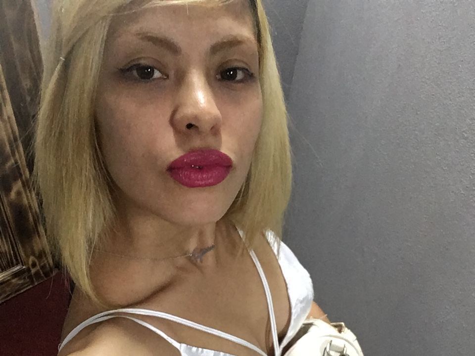 Image de profil du modèle de webcam Maddisson24