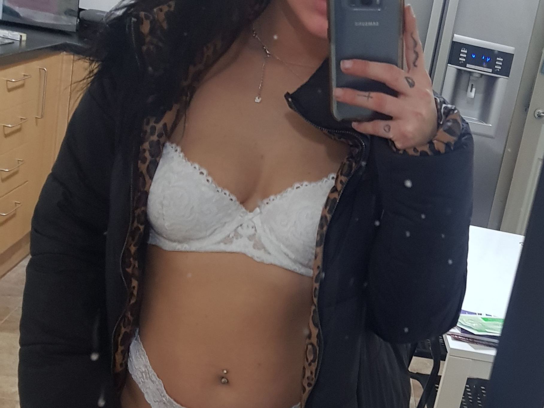 Imagen de perfil de modelo de cámara web de EmiJayne