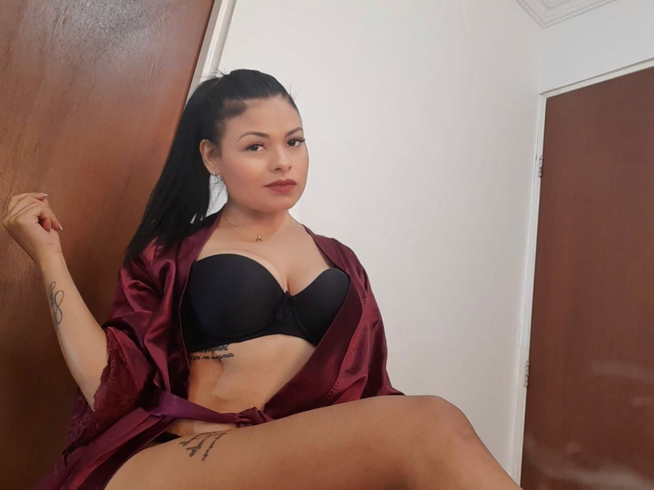 Vale_Ortiz immagine del profilo del modello di cam