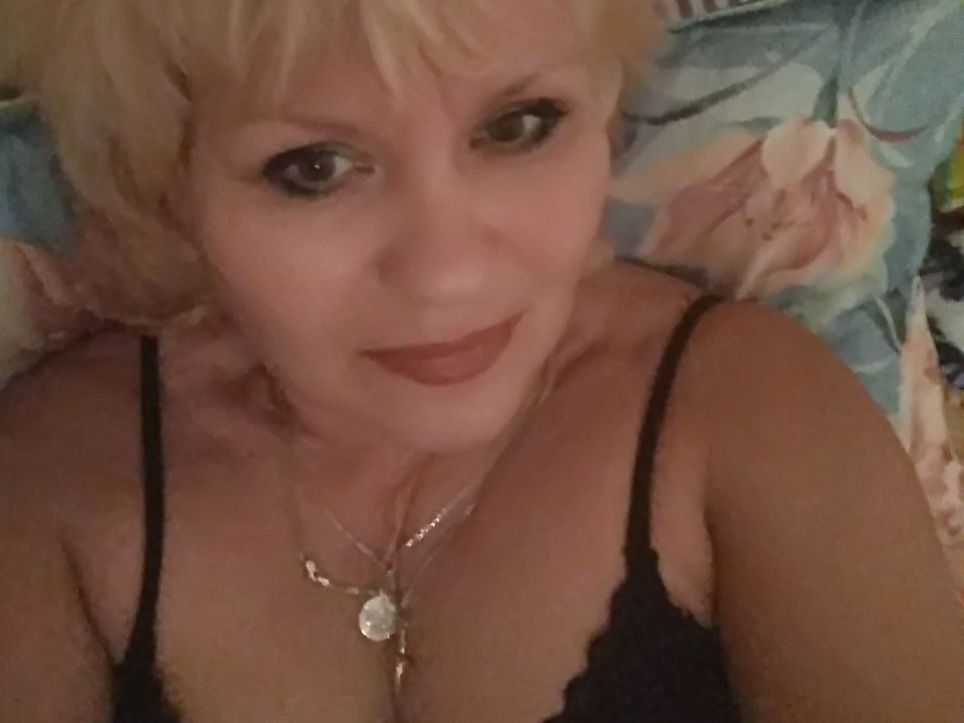 BekkaMatureMellow Profilbild des Cam-Modells 