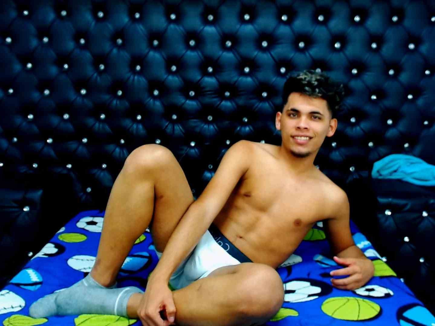 Foto de perfil de modelo de webcam de guyhotlatin 