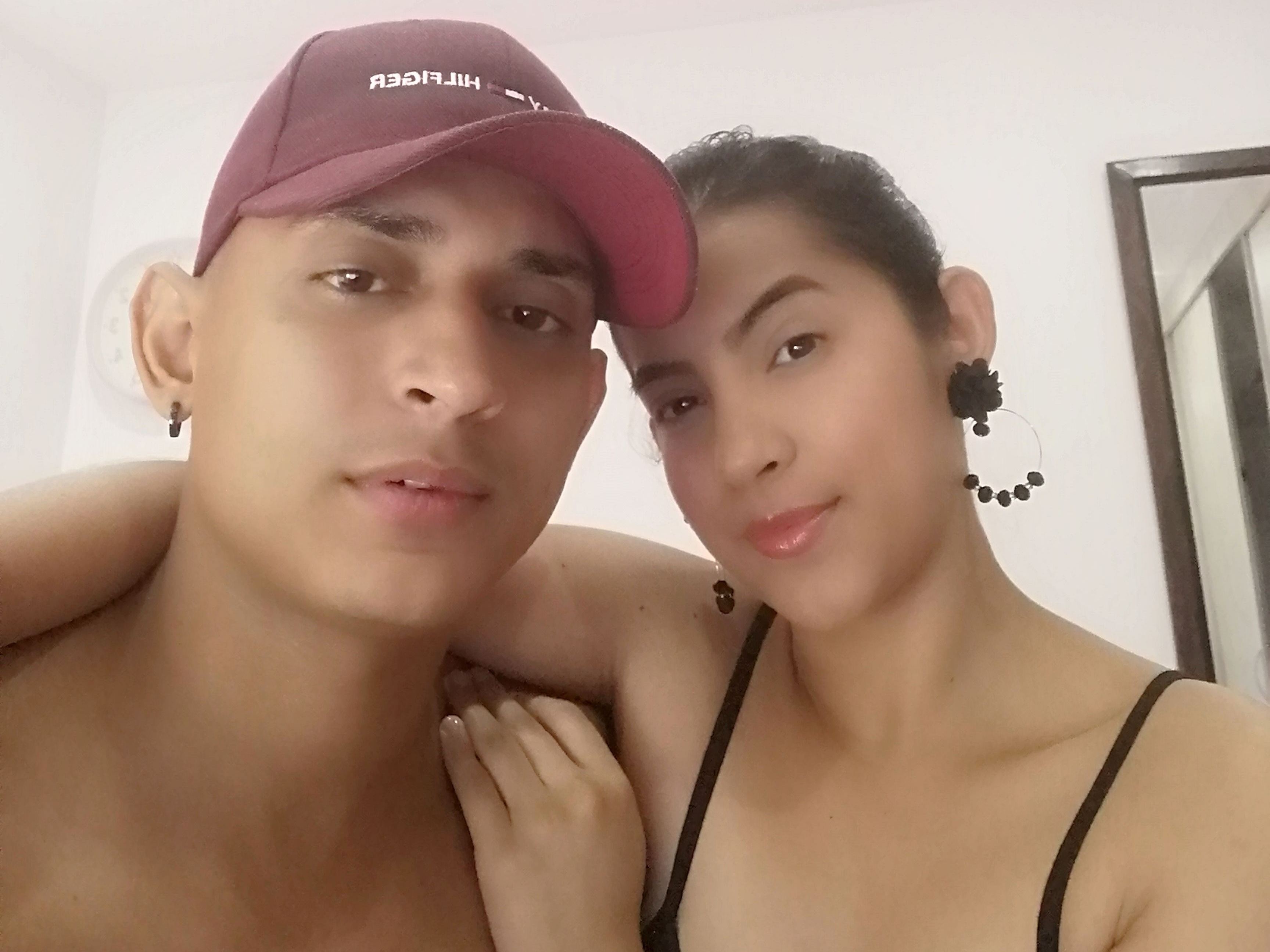 Imagen de perfil de modelo de cámara web de Hornycouplestand18