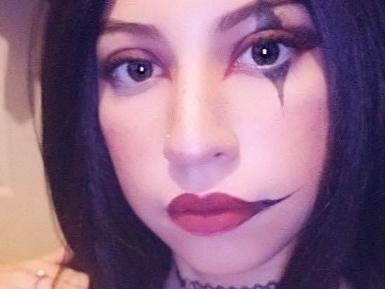 LucyWolfX3 profilbild på webbkameramodell 