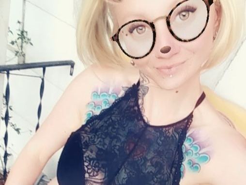 AmberRose2020 profilbild på webbkameramodell 