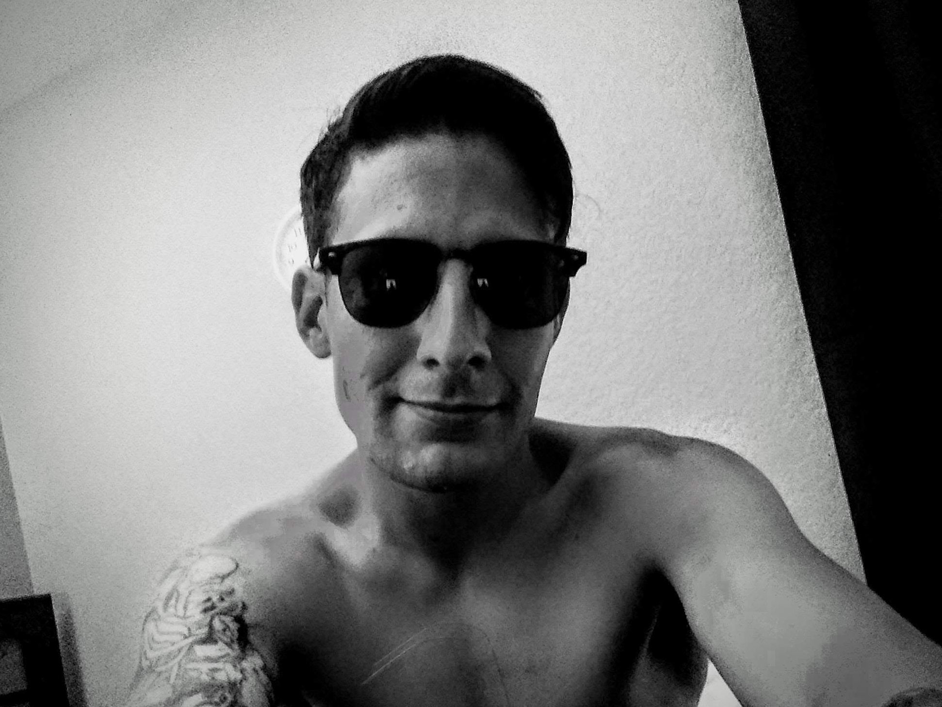 D1zzee cam model profile picture 