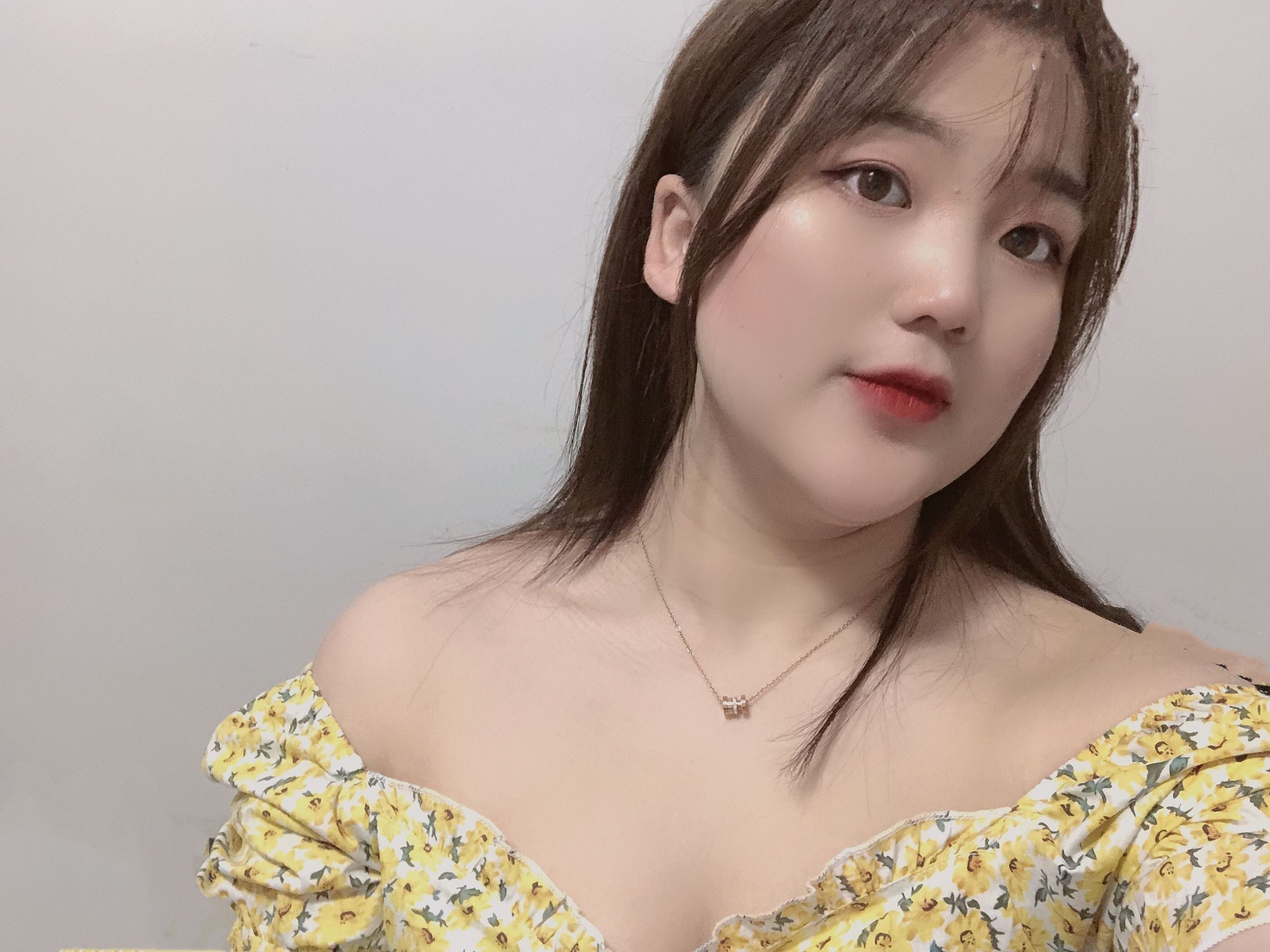Imagen de perfil de modelo de cámara web de zhouxuxu