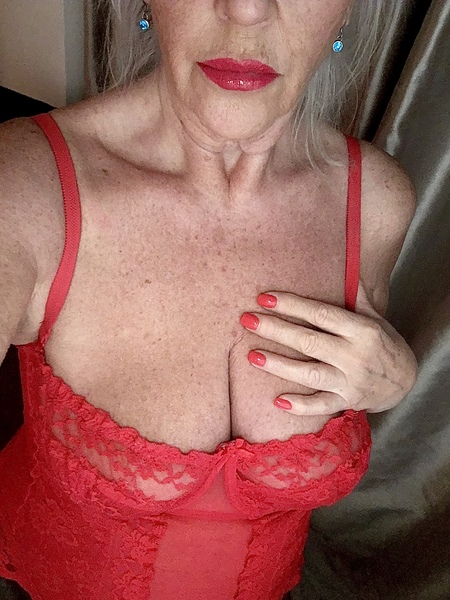 Performer MelissaMature Photo 10