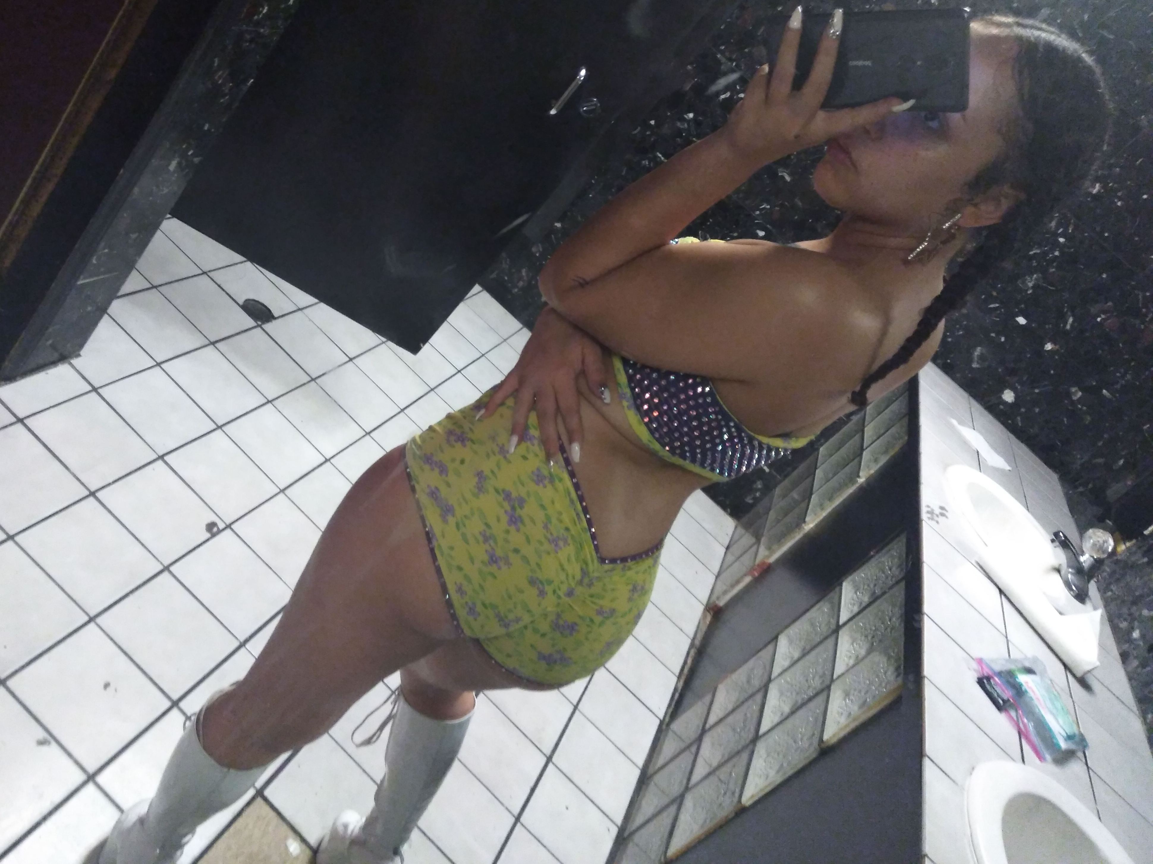 Profilbilde av YourFavorite_StrawberryShortcake webkamera modell