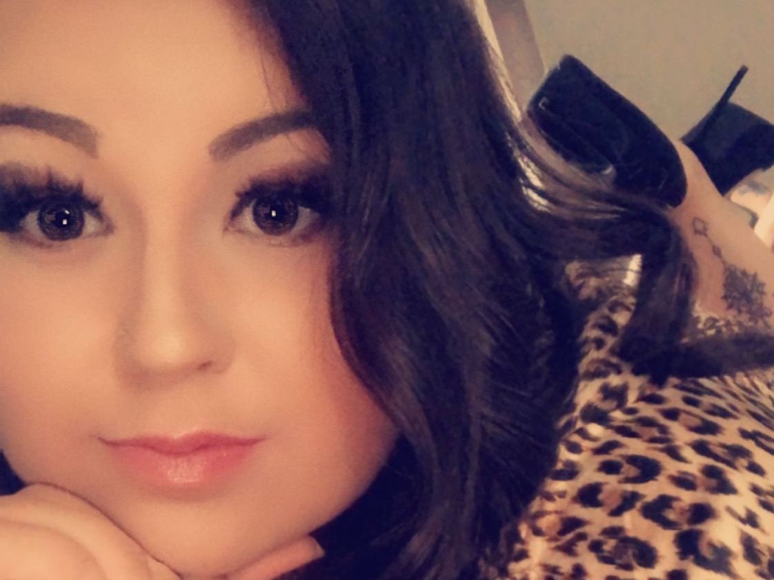 Imagen de perfil de modelo de cámara web de Lexxxilakes