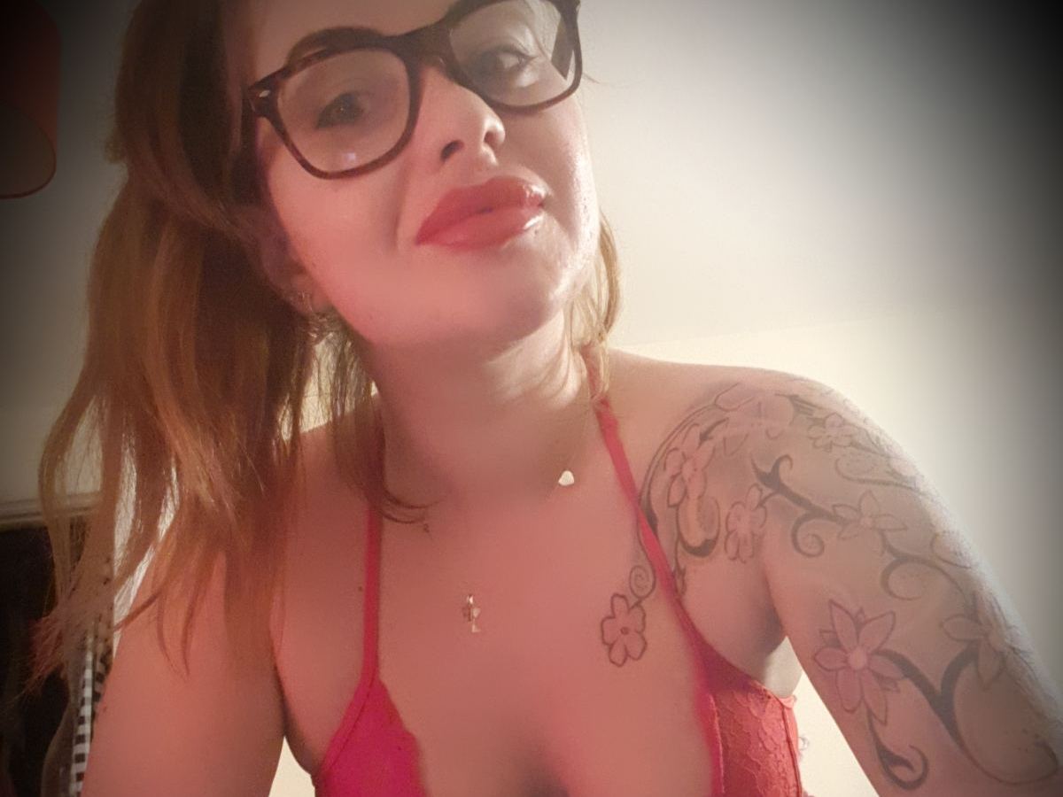 Imagen de perfil de modelo de cámara web de KATTES3XY