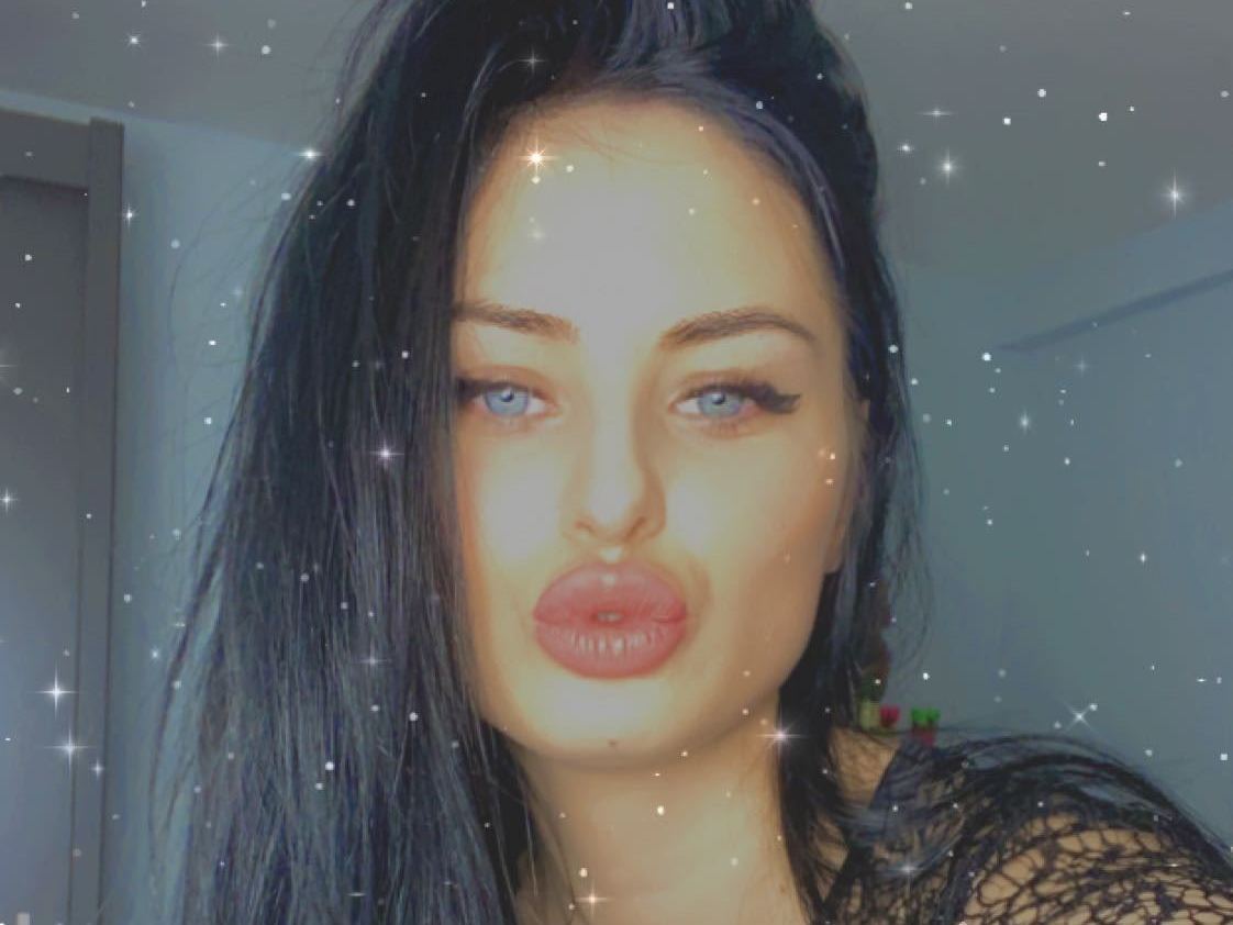 LoreDiva immagine del profilo del modello di cam