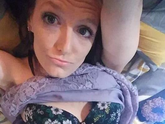 Image de profil du modèle de webcam Elena_Tanner
