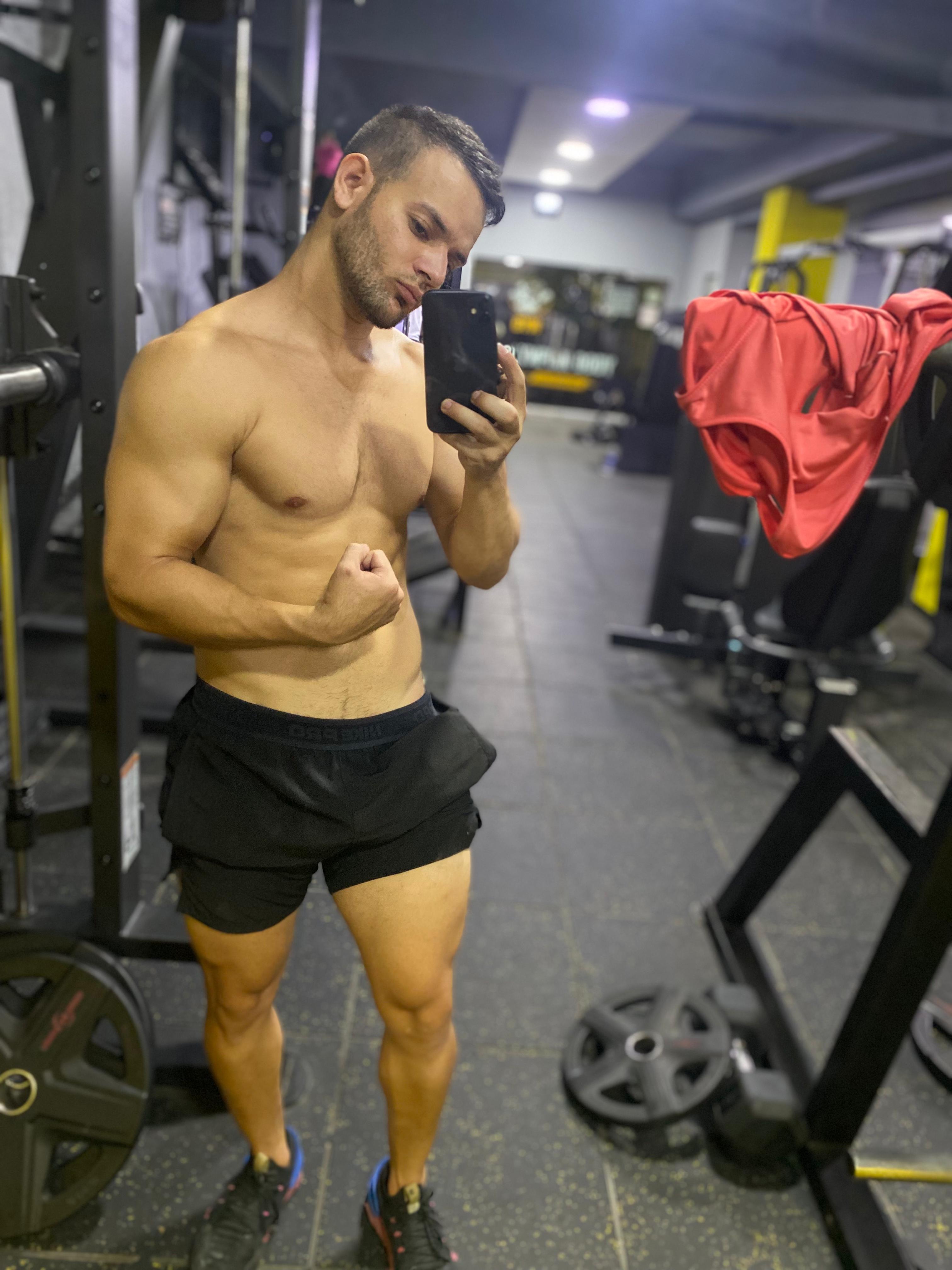 Performer FrezisYmuscle Photo 8