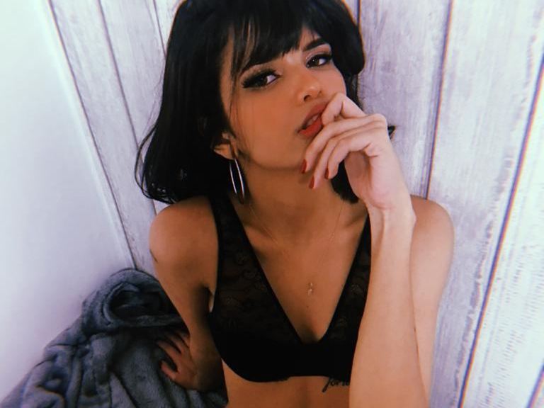 Imagen de perfil de modelo de cámara web de Eve_27