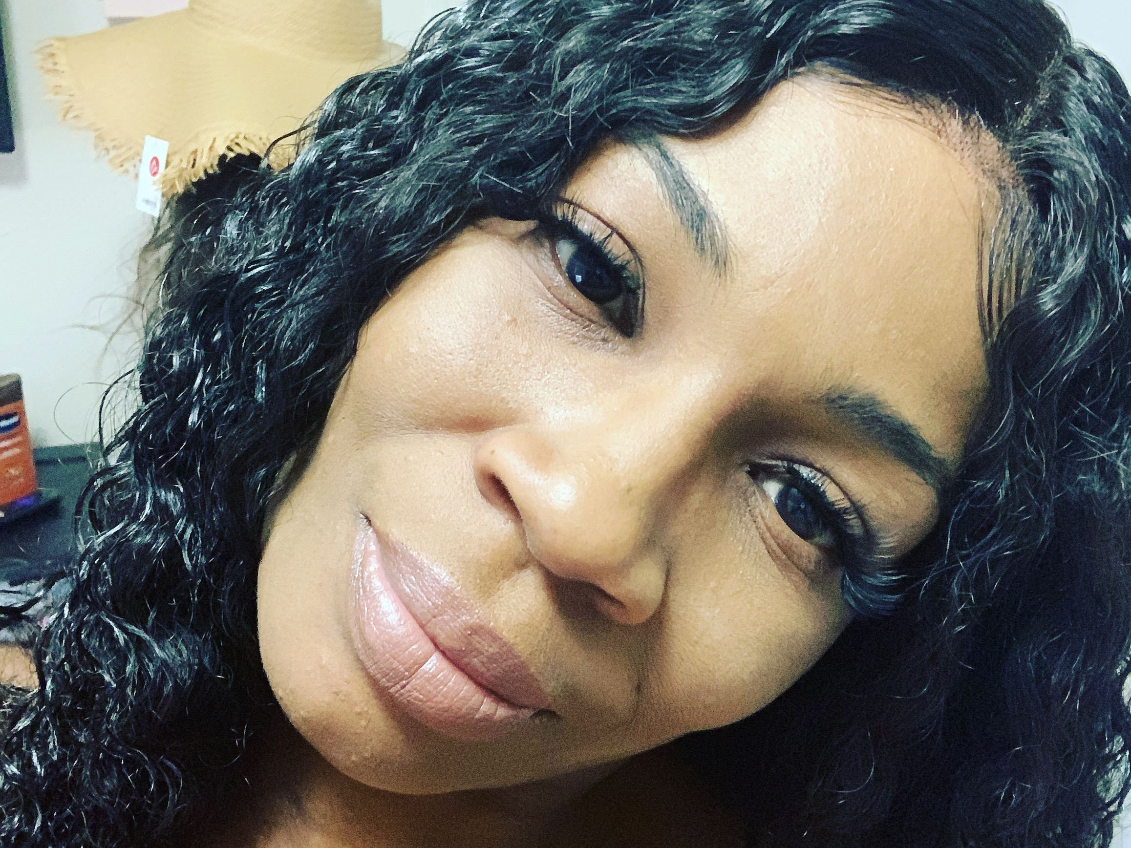 MzVeeOnlyluv profilbild på webbkameramodell 
