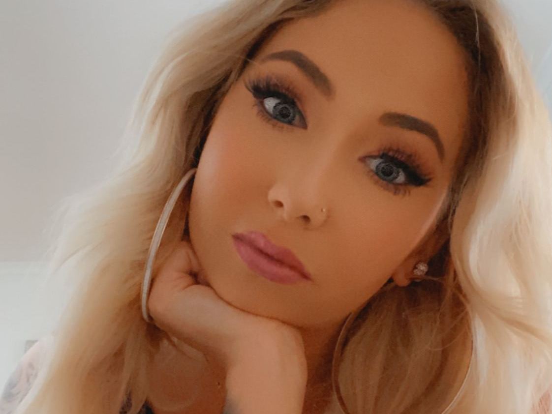 Profilbilde av BlondieHollieMay webkamera modell