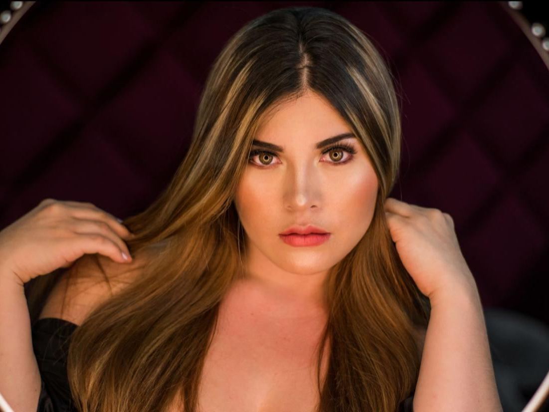 Image de profil du modèle de webcam LauraCardona