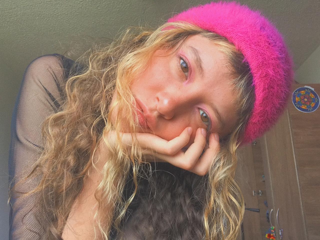 pynkyglitt profielfoto van cam model 