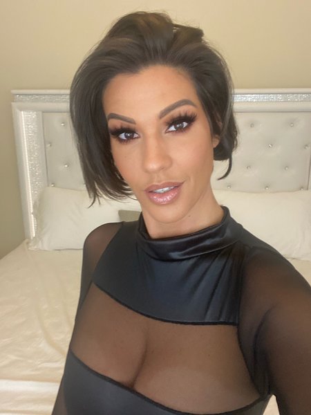 Intérprete AdrienneLuxe Foto 3