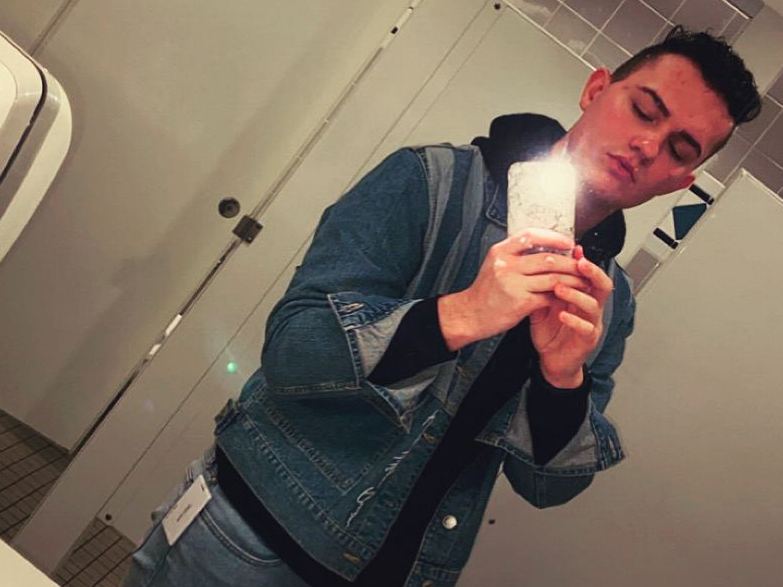 Imagen de perfil de modelo de cámara web de Jonny18