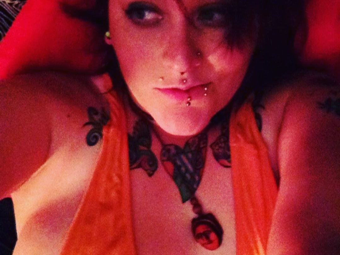 DZZZZZ immagine del profilo del modello di cam