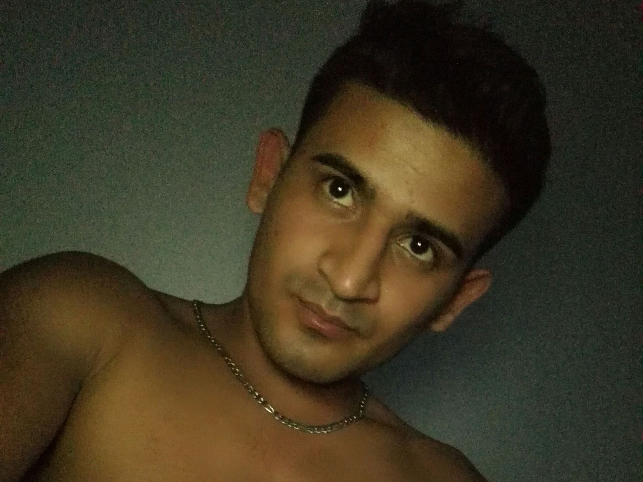 Image de profil du modèle de webcam LATINBOY23