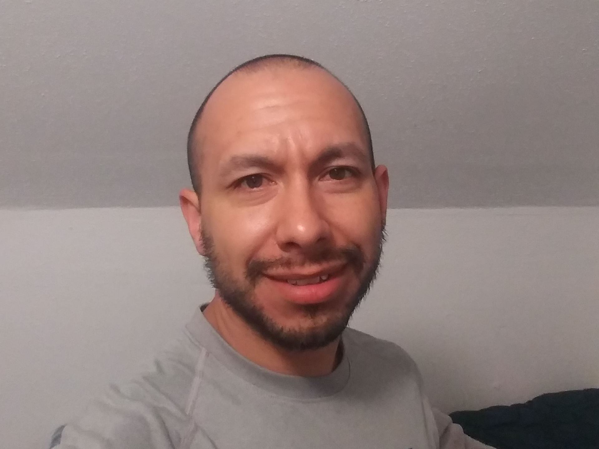 Rojeliolove profilbild på webbkameramodell 