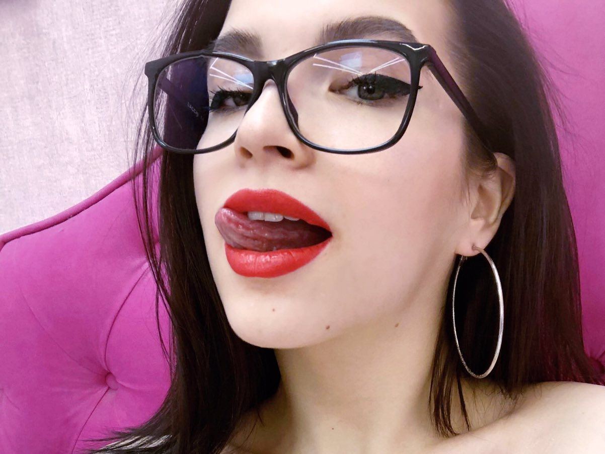 SunnyMuerte profilbild på webbkameramodell 