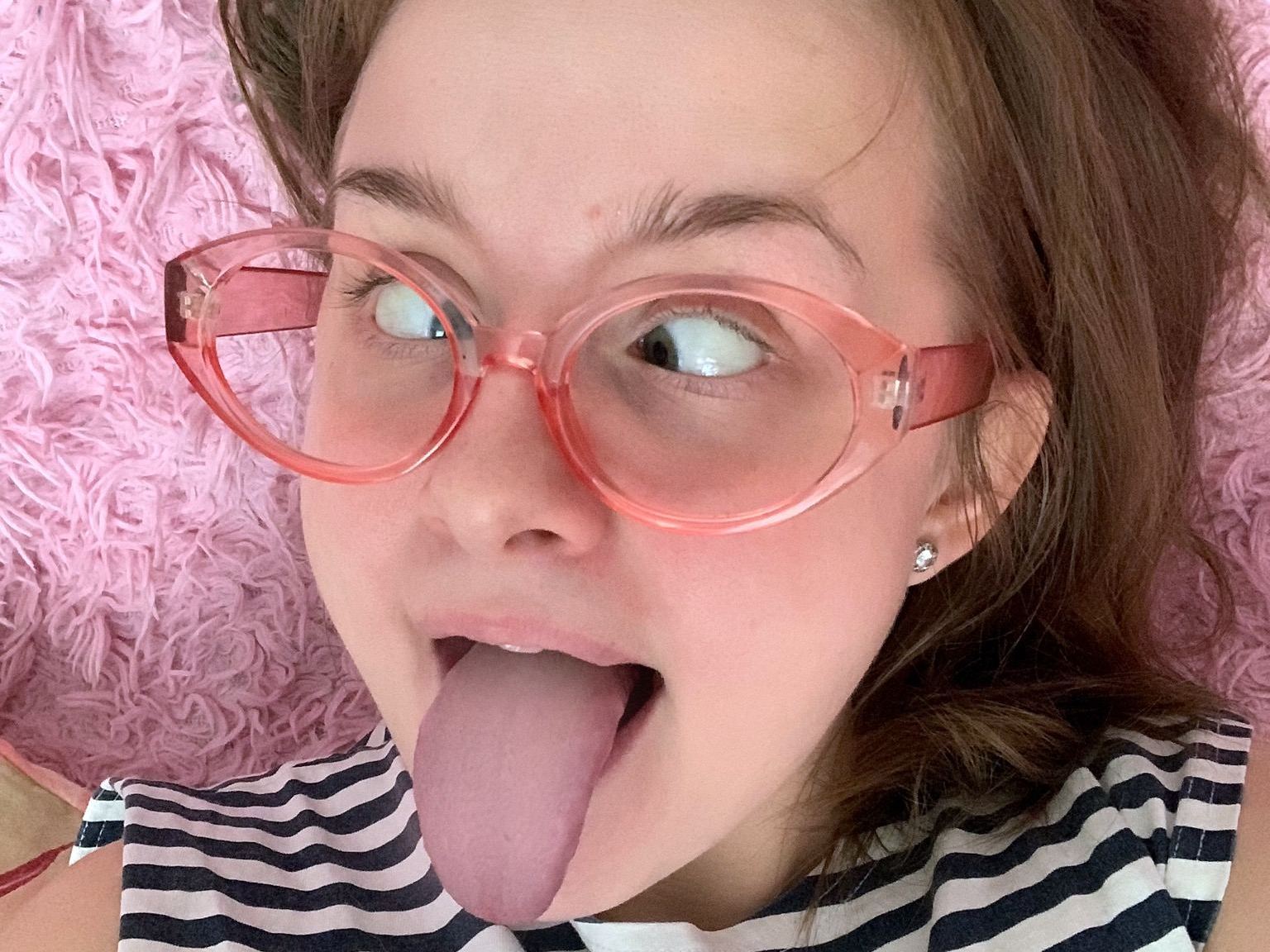 EllyMonstrerAS Profilbild des Cam-Modells 