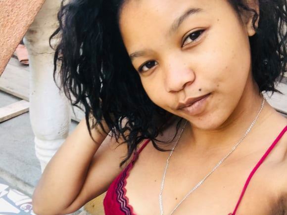 Arlina111 Profilbild des Cam-Modells 