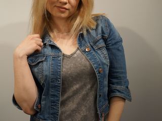 Image de profil du modèle de webcam RinaFiery