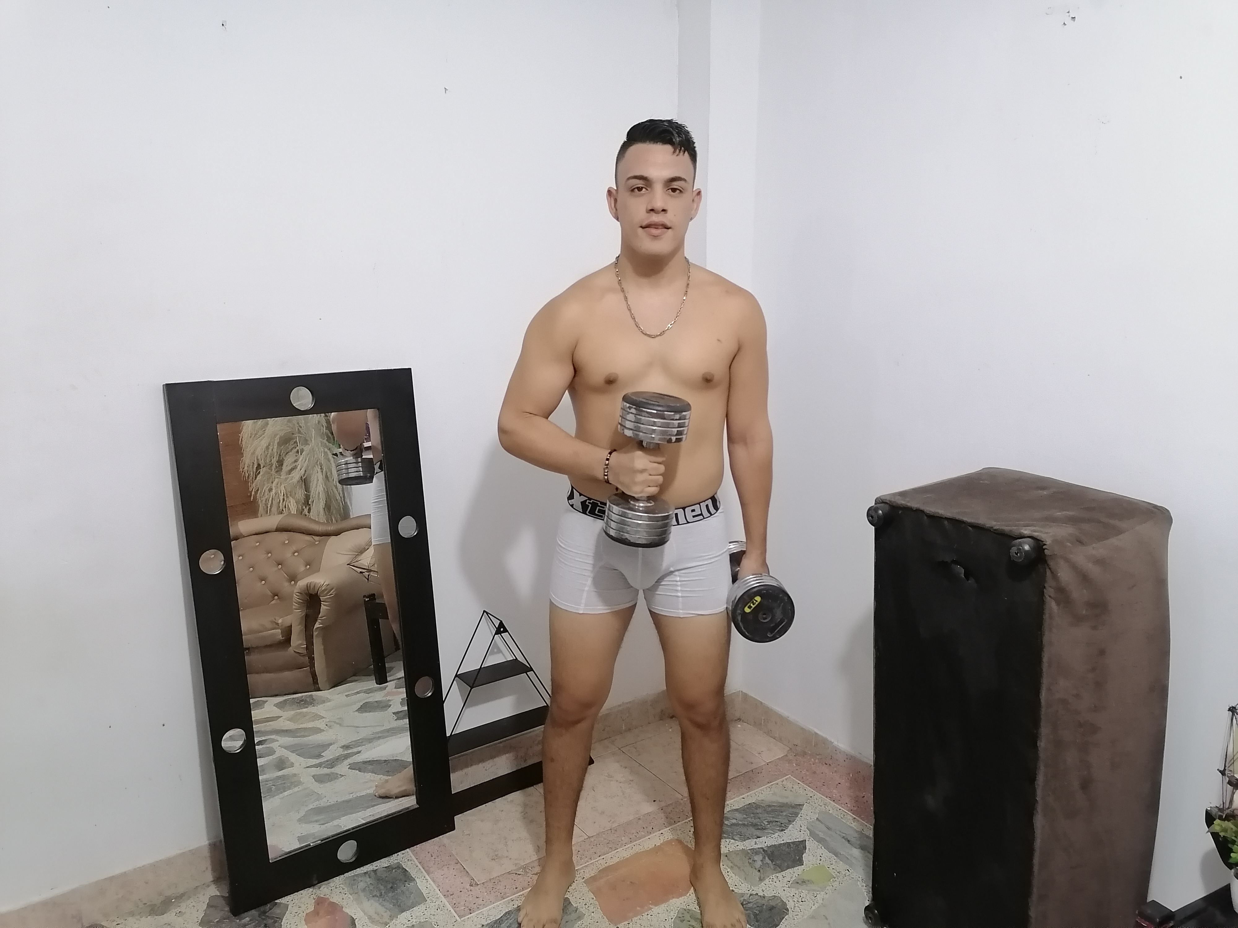 Adrianhott profielfoto van cam model 
