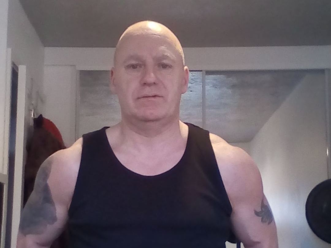 NaughtyGuy52 cam model profile picture 
